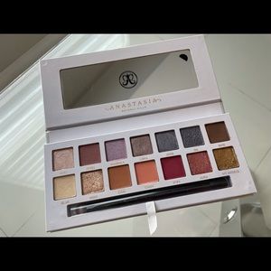 ABH Carli Bybel palette